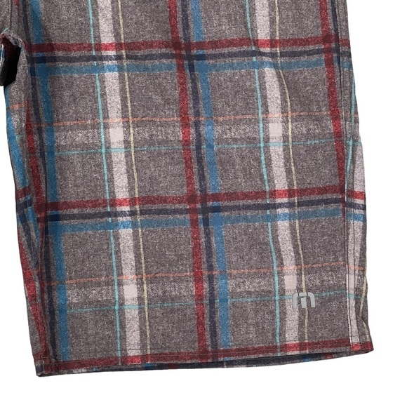 Travis Mathews Shorts Mens 34 x 10.5" Plaid Hybrid Golf Performance Stretch - Picture 4 of 13